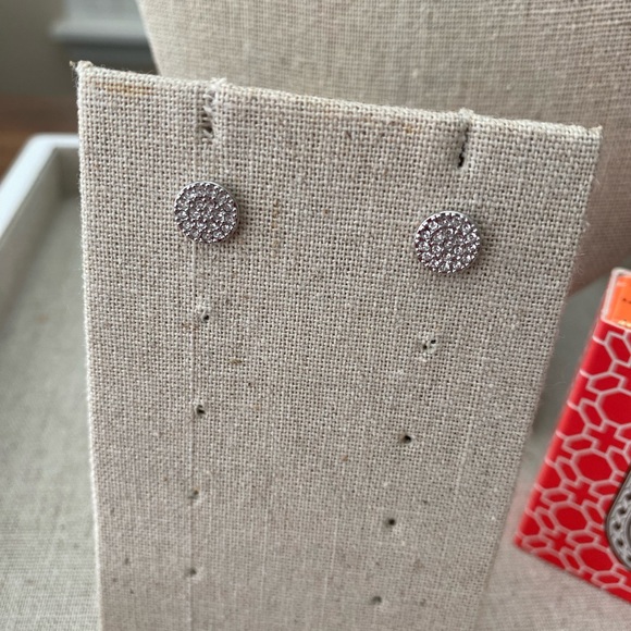 Stella & Dot Essential Pave Studs NIB - Picture 2 of 4